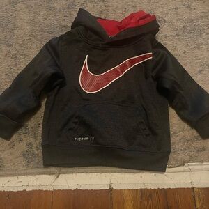Nike Kids Black and Red Therma-Fit Hoodie